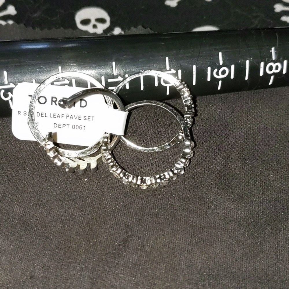 Torrid costume jewelry Ring set (4), size 11